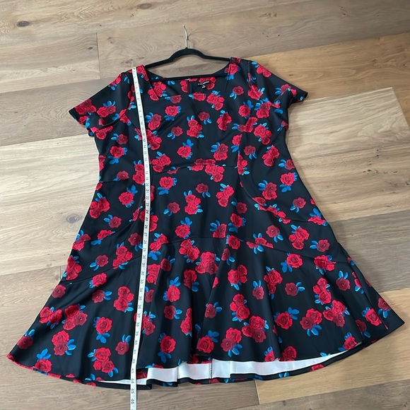 Lane Bryant Rockabilly Dress Black Red Floral
Rose Roses Plus Size 28 Fit Flare - Picture 11 of 12